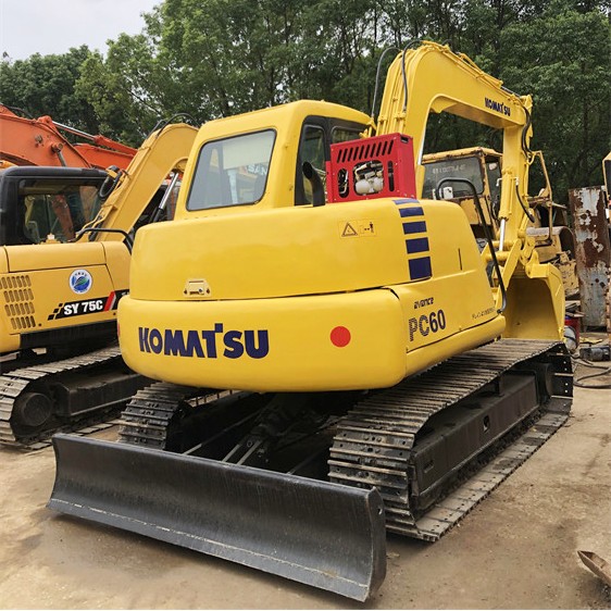 Original Hydraulic Pump Komatsu PC 60-7 Excavator with 40 kW Power Made in Japan 2015