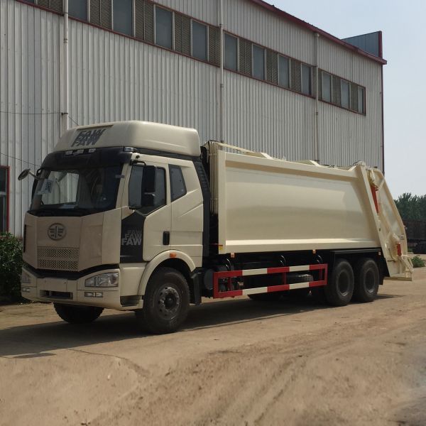 5800 + 1350mm Wheel Base Garbage Compression Truck Durable And Long Service Life