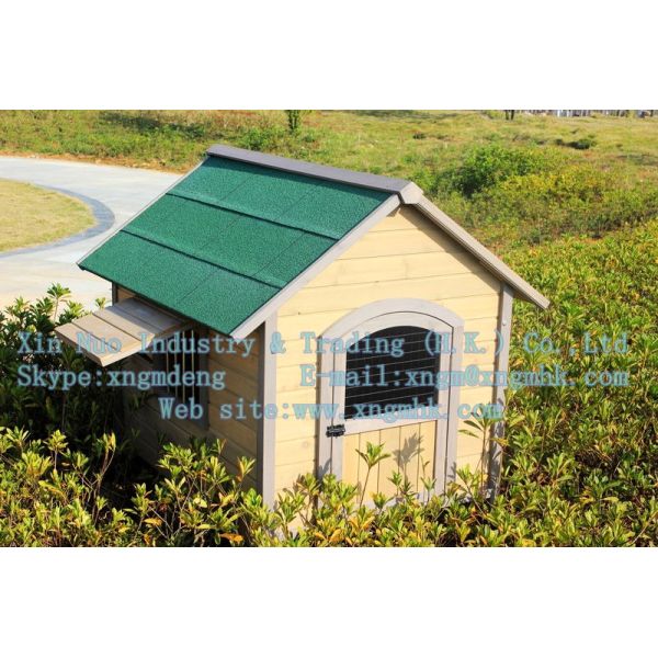 Wooden dog house, wooden kennel, wooden kennel, a waterproof wooden dog house