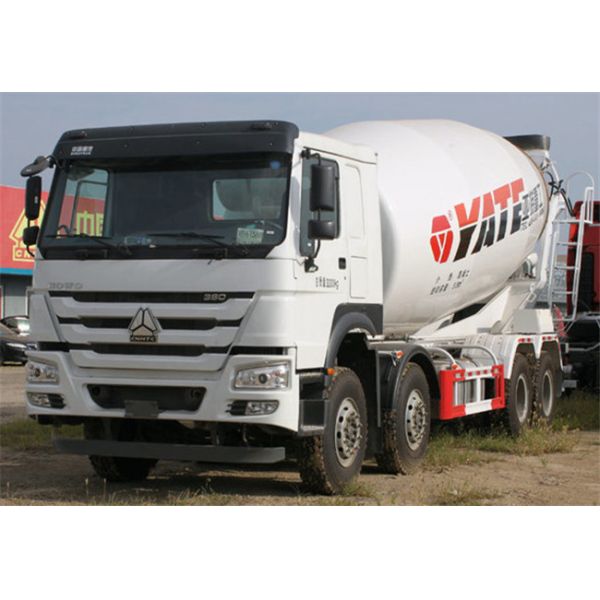 Yellow Concrete Construction Equipment 6x4 8m3 Concrete Mixer Truck With Pump Self - Loading