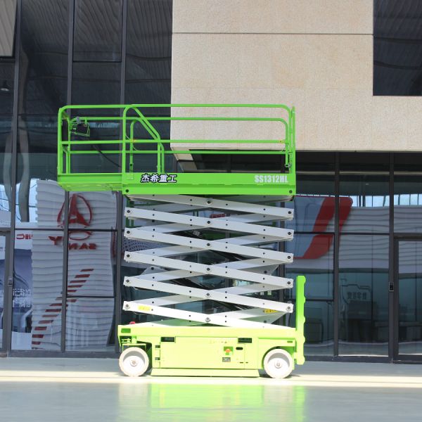 Automatic Electric Scissor Lift With 13m lifting height and 320kg load capacity for building