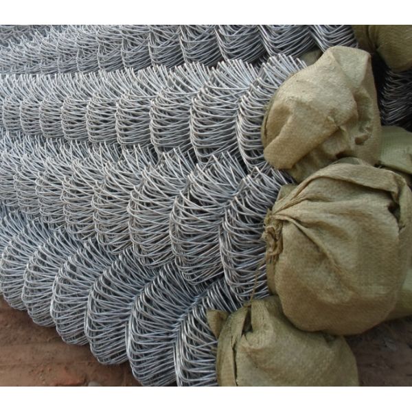 3.0mm Galvanized Twist Edge Metal Chain Link Fence Diamond Wire Mesh