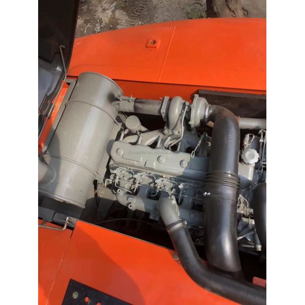ISUZU Engine and Original Hydraulic Valve Excavator EX200 for Your Requirements