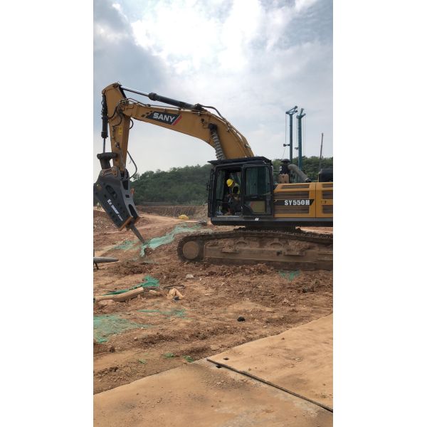 5350 Kg Heavy Hydraulic Rock Breaker Wear Resistant Alloy 195mm Chisel Rock Breaker