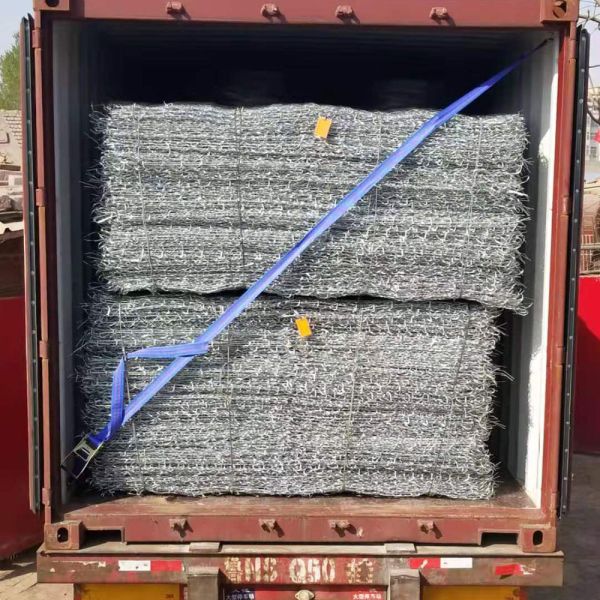 Double Twisted 8x10cm Gabion Baskets Stone Filled Cages Preventing Rock Breaking