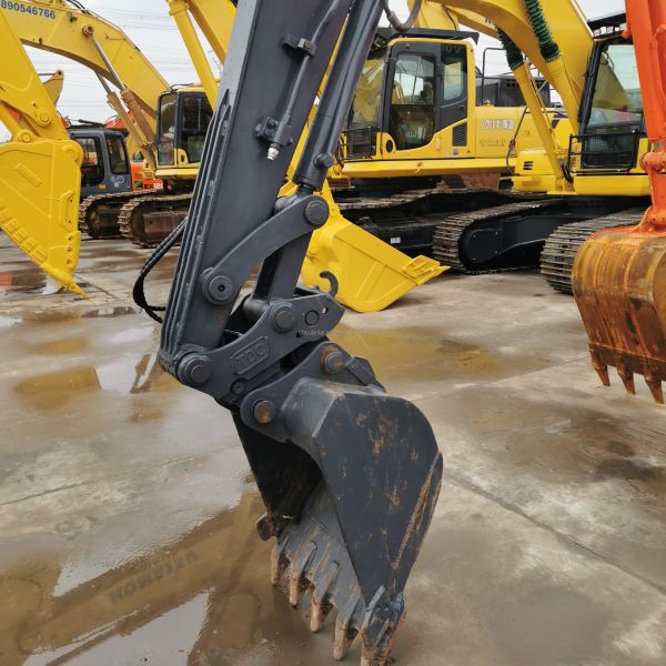 DOOSAN DX60W Excavator Affordable and Energy-Saving for Crushing Used Hand Excavators