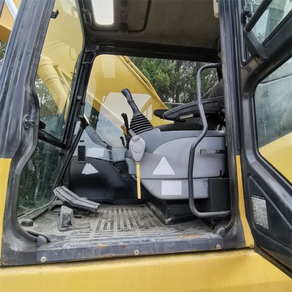 2018 Year Original Komatsu PC200-7 Excavator Digger in Shanghai Japan Crawler for Design