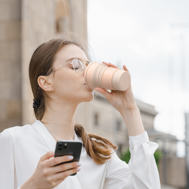 16oz Portable Foldable Silicone Coffee Mug With Lid And Straws