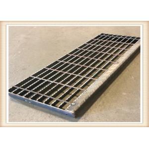 Checkered Plate Serrated 25x5 Bar Grating Stair Tread