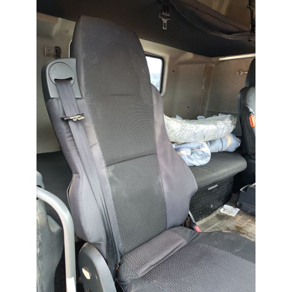 Used Tractor Truck Head For Sale HOWO T7H 6*4 Drive Mode 440hp Best Chinese Tractor Truck Brands