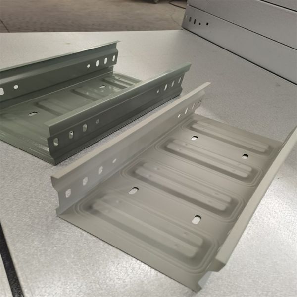Powder Coating Metal Cable Tray Raceway For Commercial / Industrial Application