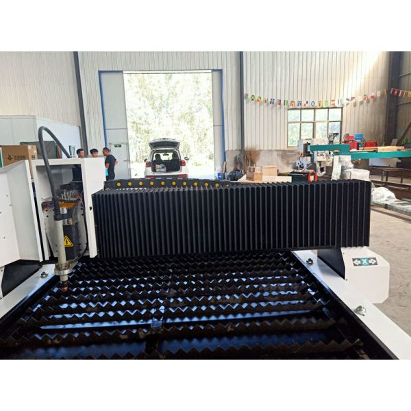 High Speed CNC Plasma Cutting Machines 5ft*10ft 12mm Starfire Controller With Water Table