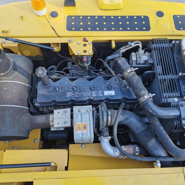 110KW Used Kumatsu PC200 Hydraulic Crawler Excavator for Construction Projects