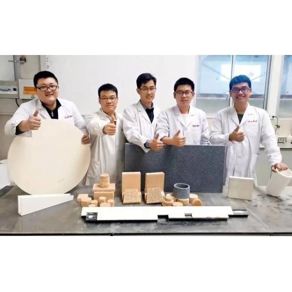 INDUSTRIAL CERAMIC PARTS FOR PAPERMAKING, FORMING BARS, DEFLECTORS, DEWATERING HYDROPLANS, MOISTURE INLET CHAMBER