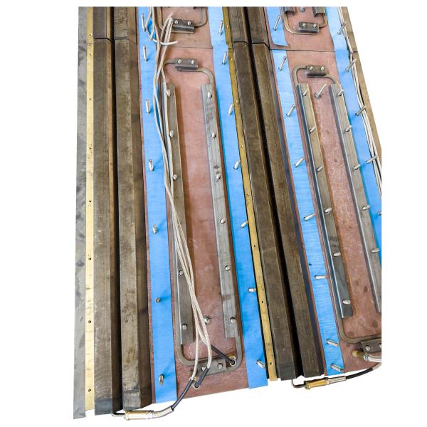 VDT-V783 Bottom ironing plate Screed plates and Electric heating rod Main engine right part RM80617244/RM80617251