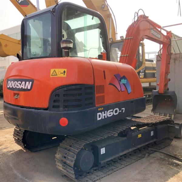 Used Doosan DH 60-7 Excavator 2020 Year Model 5.7 Ton Operating Weight Made in Korea