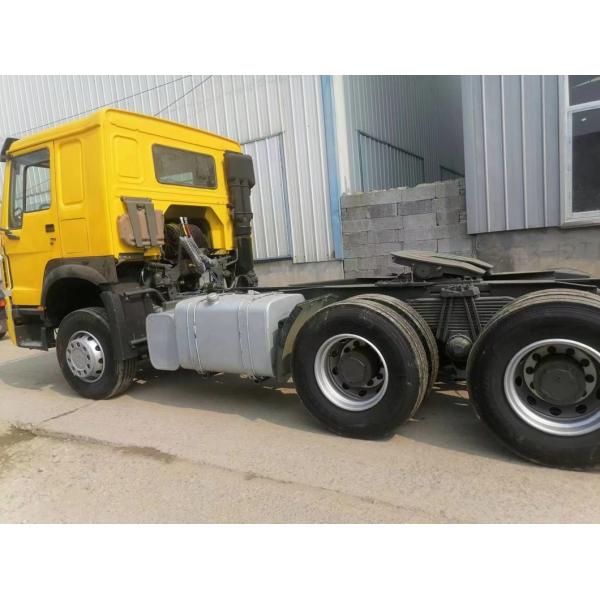 High Horsepower Sinotruk HOWO Tractor Truck with 6800*2496*2950mm Size
