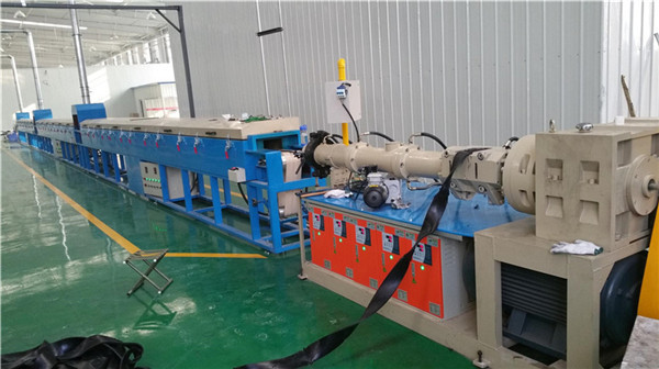 90mm Rubber Extruder Machine Rubber Extrusion Line For Window Door Sealing Strip