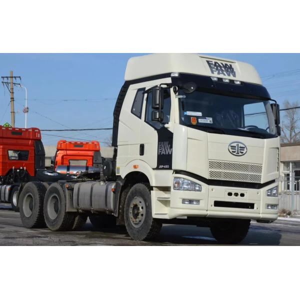Heavy truck tow head FAW JH6 prime mover / 9 11 13 liters engine towing tractor truck