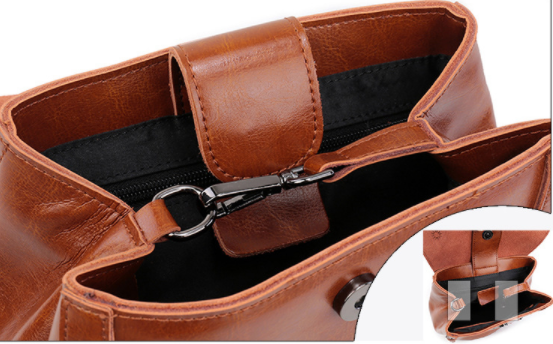 Retro Oil Wax Double Shoulder Bag , Fashionable Bucket Type Student Travel Backpack