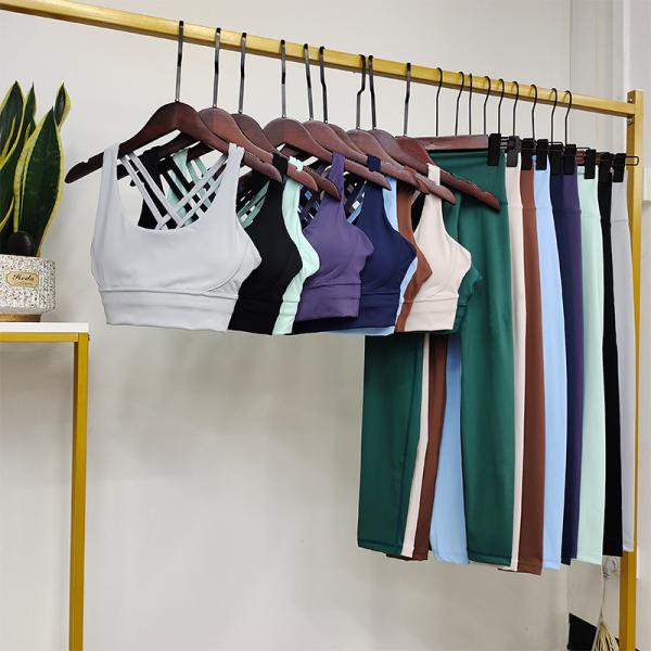 Nylon Light Green Lightweight Women Yoga Bra Sets Active Stretch Yoga Fitness Leggings