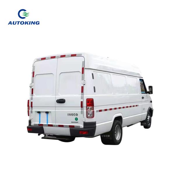 CLW5041XLCNJ6 Electric Refrigerated Truck 3000kg Electric Freezer Van