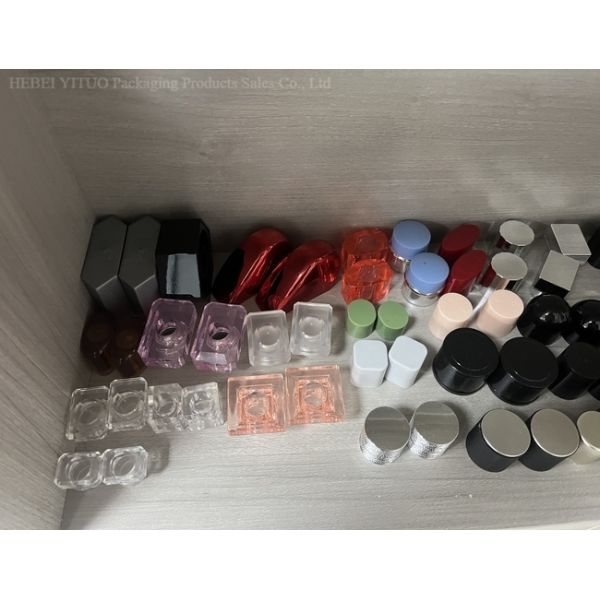 Gold Sarin Special Shape Perfume Bottle Cap Leak Proof Blow Molding