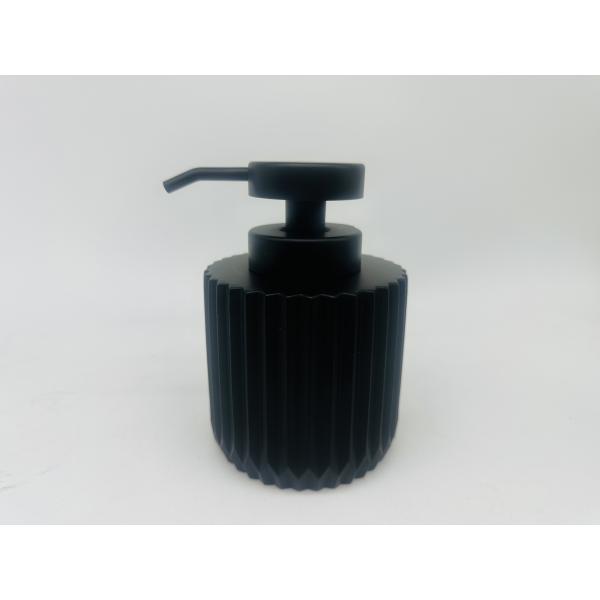 Black polyresin bathroom set round shape with vertical stripe hand soap bottle toilet brush holder