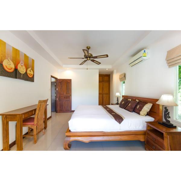 Ash solid wood bedroom furniture sets Holiday Apartment interior fit out