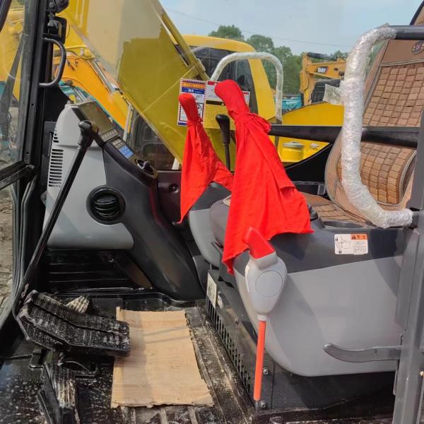 Original used Komatsu PC70-8 crawler excavator with original parts