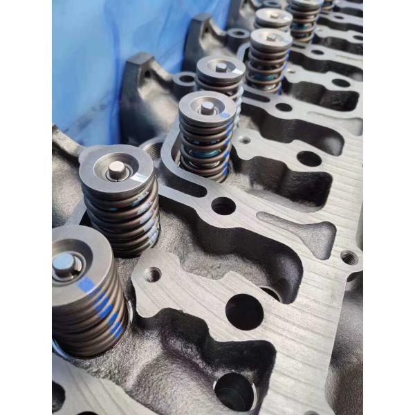 PC200-6 PC200-7 Komatsu Cylinder Head