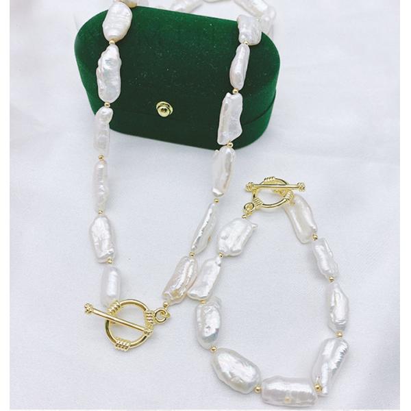 Baroque Pearl Coin Portrait Pendant Necklace for Women Vintage Link Chain Necklace Natural Baroque Pearl necklace