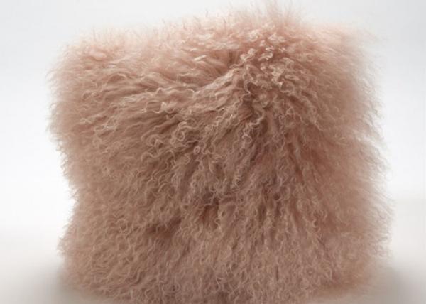 Long Wool Pink Mongolian Lamb Fur Throw Pillow 20x20 Inch For Air Condition Room