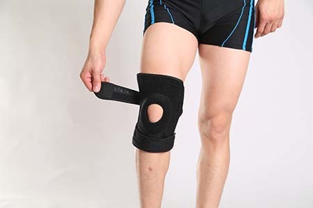 Amazon hot sale low cost Breathable Neoprene Ankle Support Sleeve Ankle protector