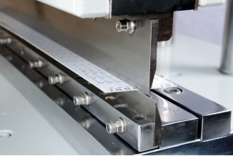 0.50~3.8mm Thickness 220VAC 110V PCBA FR4 PCB Cutting Machine / V Cut Cutter