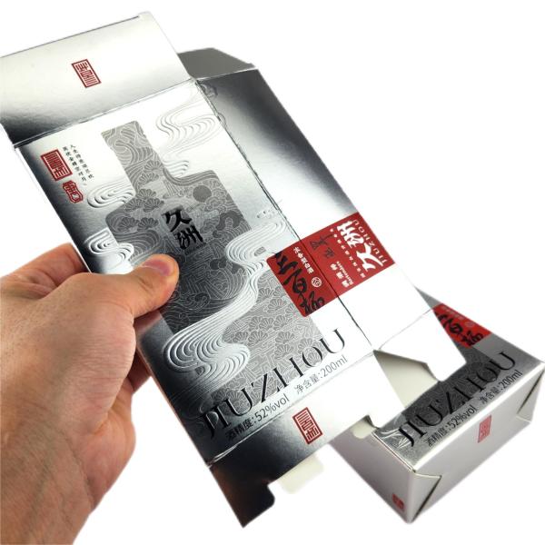 CMYK White Cardboard Wine Carrier Customzied Paper Packaging Boxes