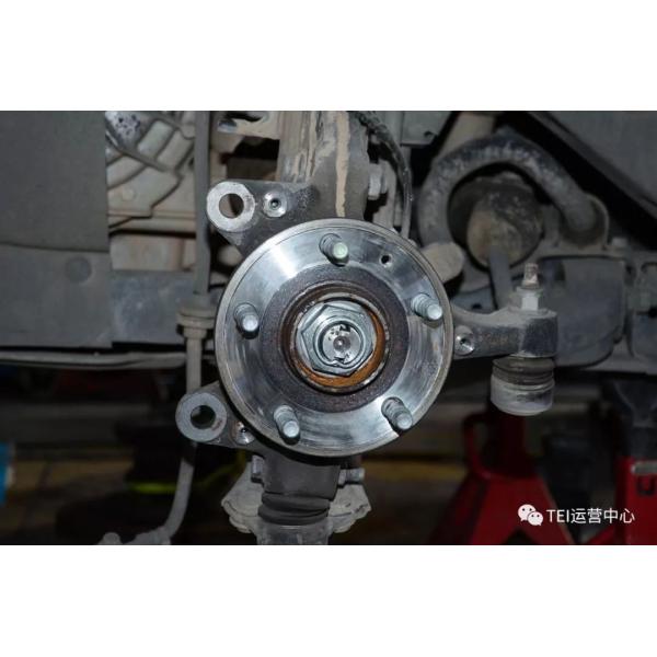 4 Piston Racing Caliper Chevrole Big Brake Kit 355*28 MM High Carbon Disc Racing And Brake Pads For Trax 17 Inch Rim