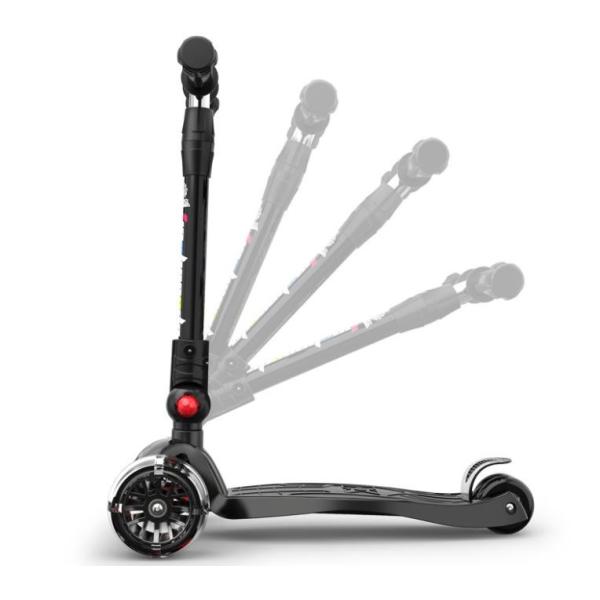 Kids Surfing Skate Kick Scooter Push Scooter With Extra Wide PU Light-Up 4 Wheels