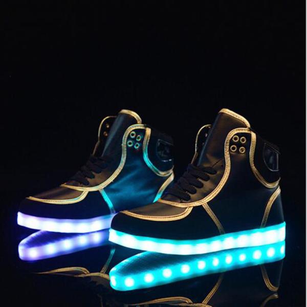 Skate Boys Rechargeable LED Sneakers 7 Colors Flashing Led Light Up Shoes