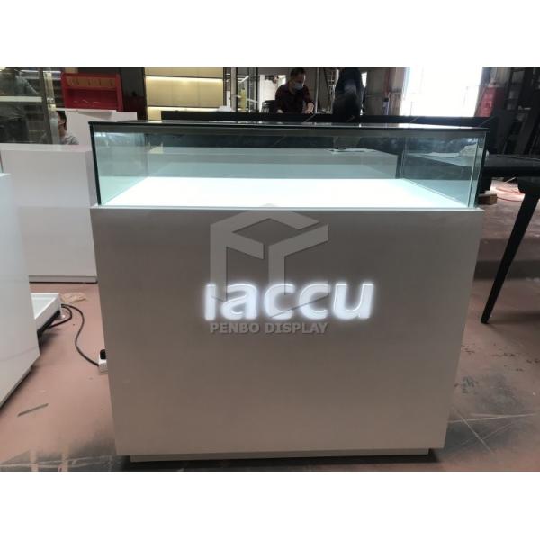 T4 Light Cell Phone Kiosk Showcase