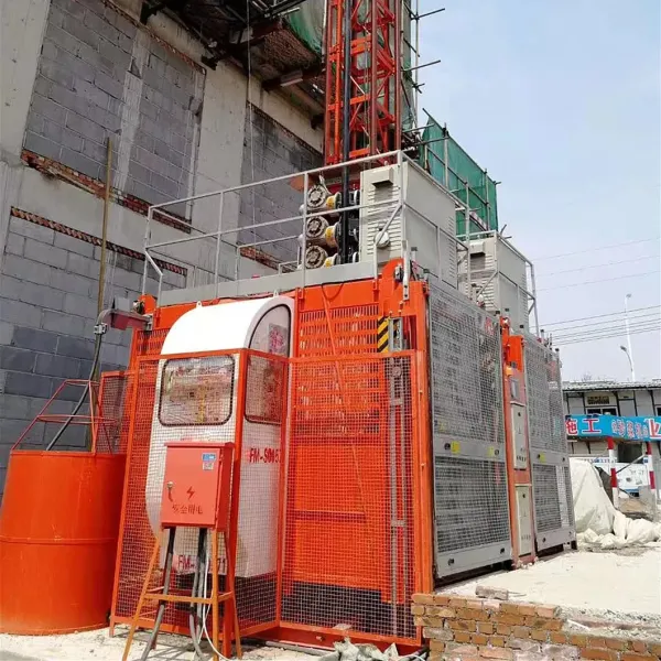 Hot Sell The Second Used Equipment Hoisting Elevator Sc200/200 2 Ton Construction Elevator Price