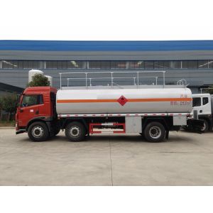 Transport Fuel SINOTRUK CNHTC 6x4 336HP Oil Tank Trucks