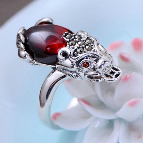 Vintage Brave Troops Design Thai Silver Created Garnet Ring(R20180101)
