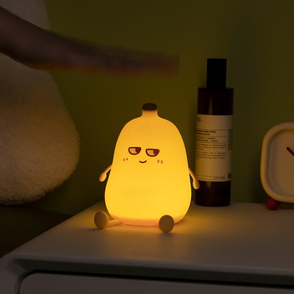 Modern Design Banana Silicone Night Light Cute Rechargeable Dimmable LED Small Desk Lamp For Bedroom And Table Decorations