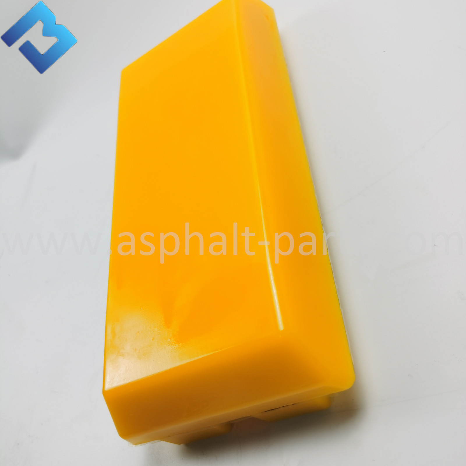W195 Milling Machine Rubber Track Pads 2411111 Yellow