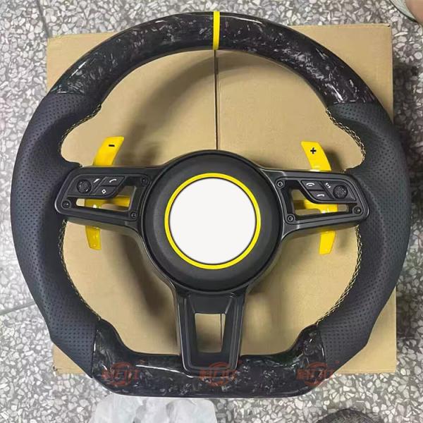 The entire series of P-o-rsche leather carbon fiber steering wheels have been modified