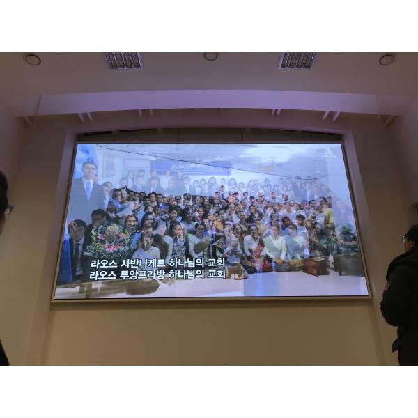 High Resolution P2.6 LED Screen Indoor Full Color LED Display with 160000 Pixels/m sup2 500*500mm Module Size