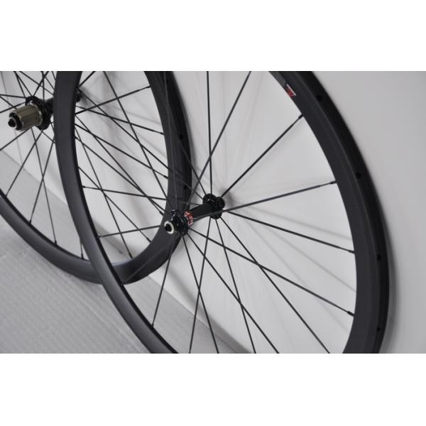 Super light strong Carbon China 700C 38mm wheels clincher with 100% hand bulit road bike