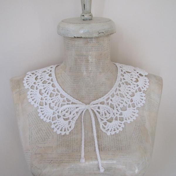 Y-F Custom Crochet Necklace 100% Cotton Lace Neckpiece in Vintage Retro Style Eco-Friendly Collar Gift