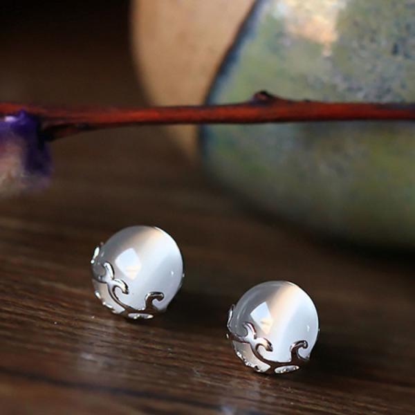 Sterling Silver White Moon Stone Stud Earrings Vintage Thai Silver Jewelry (E11065)